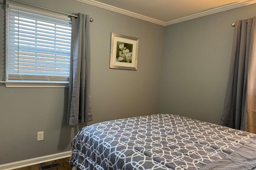 Photo of Bedroom in Cave Spring
