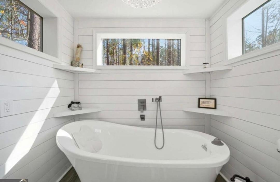 Photo of Bathroom in Tate