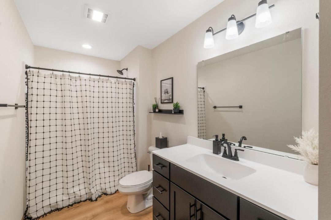 Photo of Bathroom in The Galena Territory