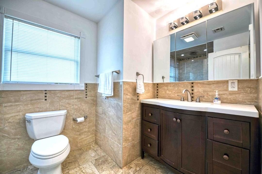 Photo of Bathroom in Mystic Island