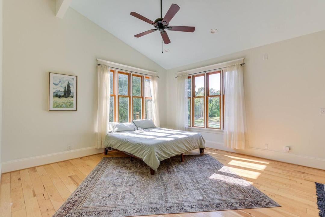 Photo of Bedroom in Bluemont