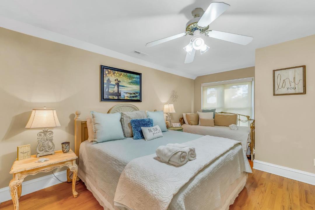 Photo of Bedroom in Crane Hill
