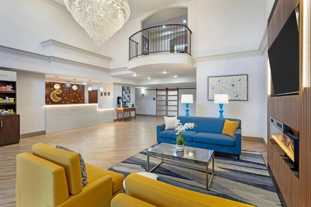 Photo of Livingroom in East Brunswick