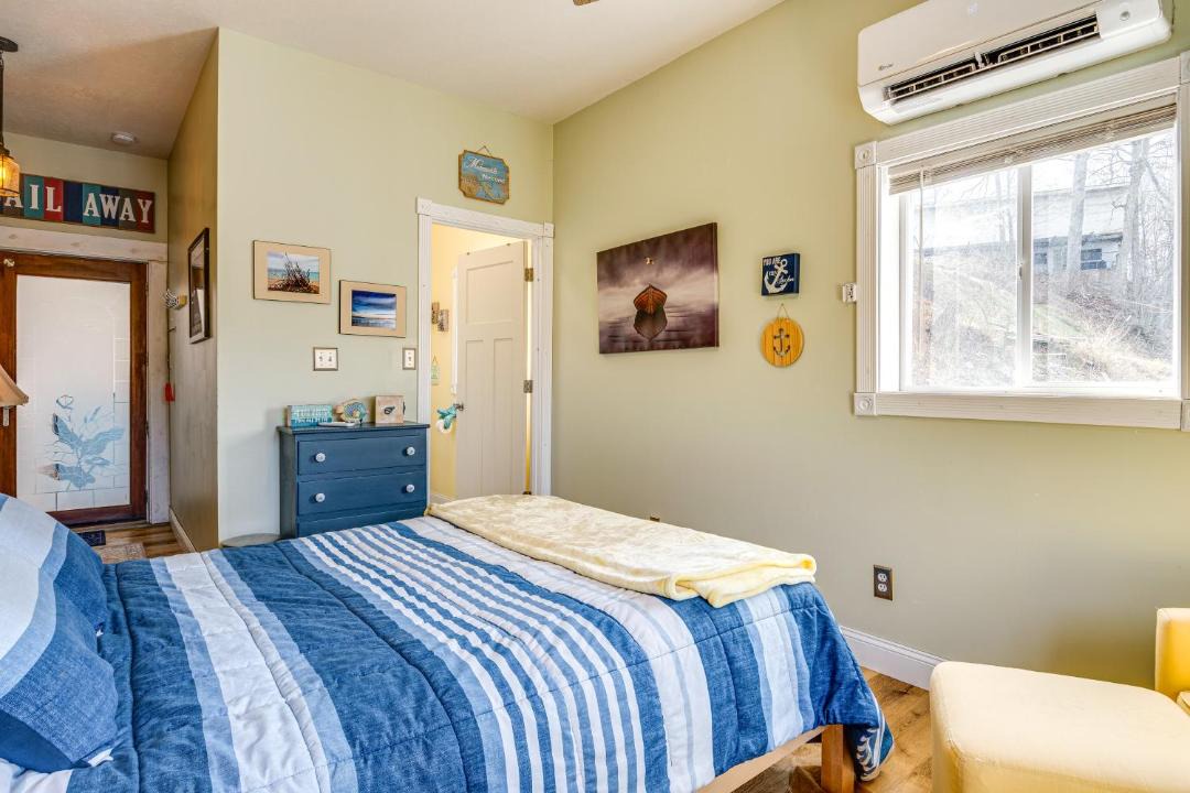 Photo of Bedroom in Monticello