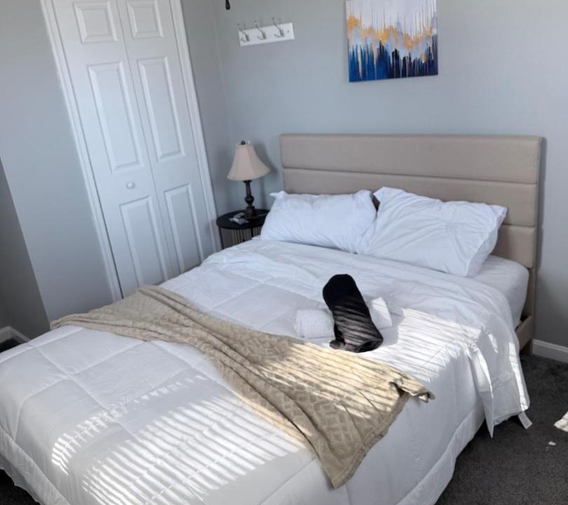 Photo of Bedroom in Lansdowne