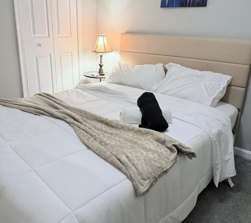 Photo of Bedroom in Lansdowne