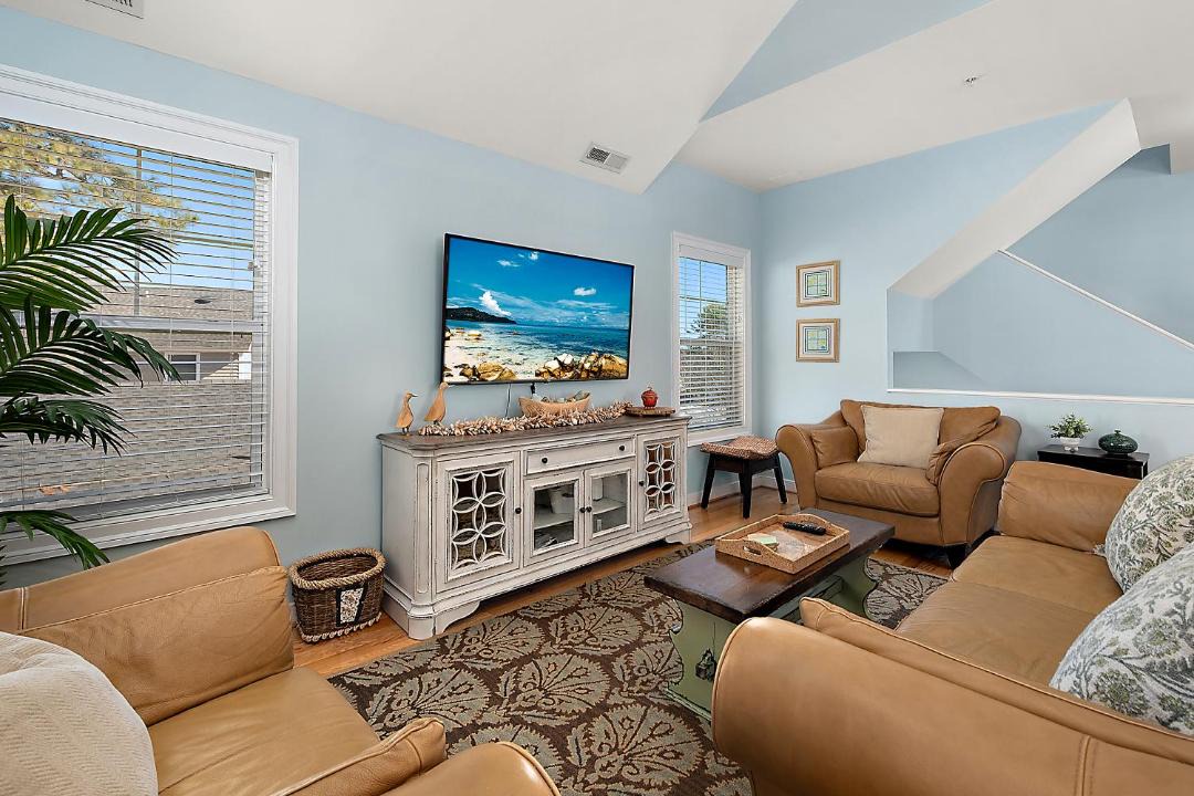 Photo of Livingroom in Caine Woods