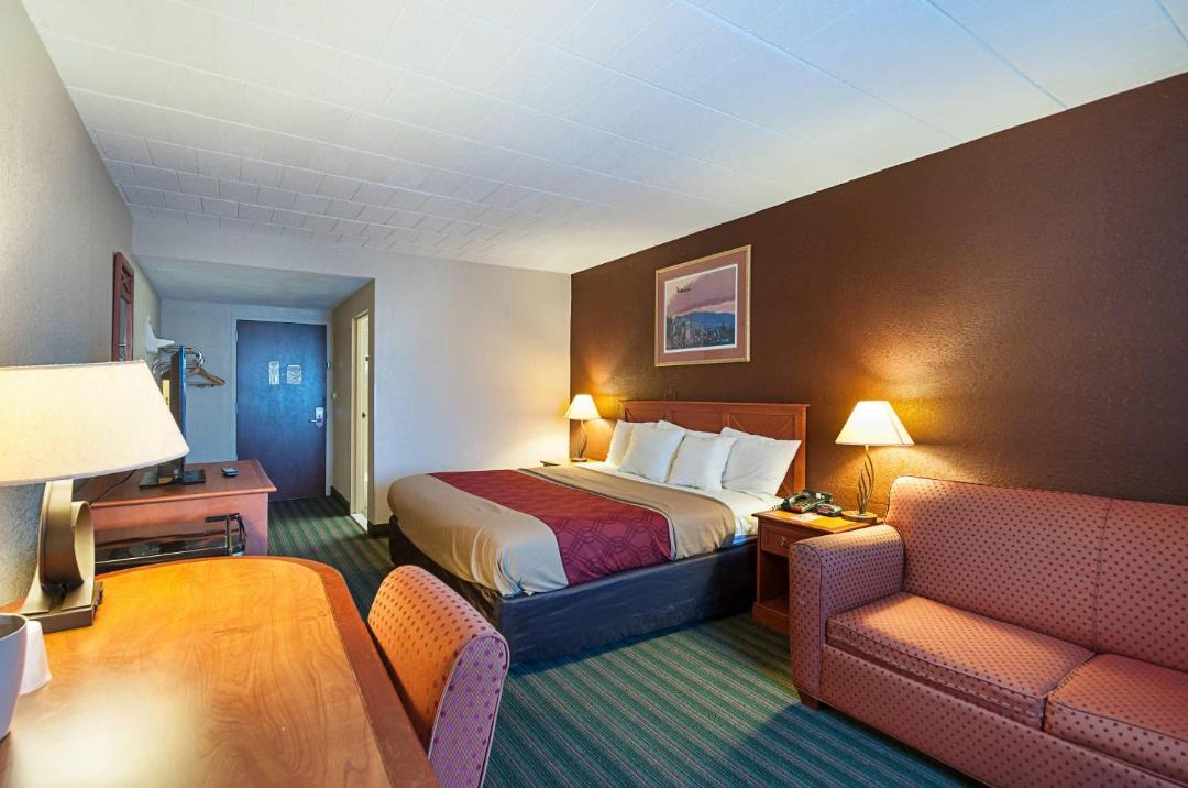 Photo of Bedroom in Reisterstown Station