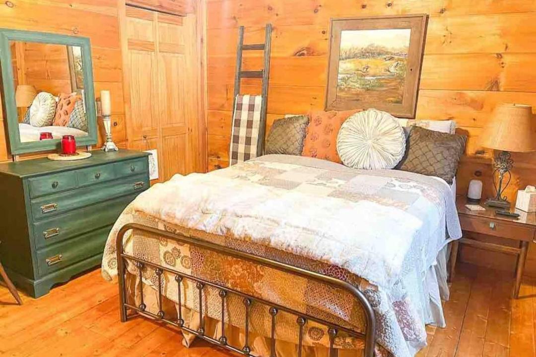 Photo of Bedroom in Boone