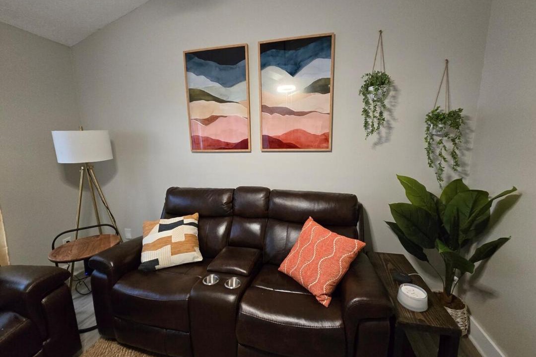 Photo of Livingroom in Murraysville