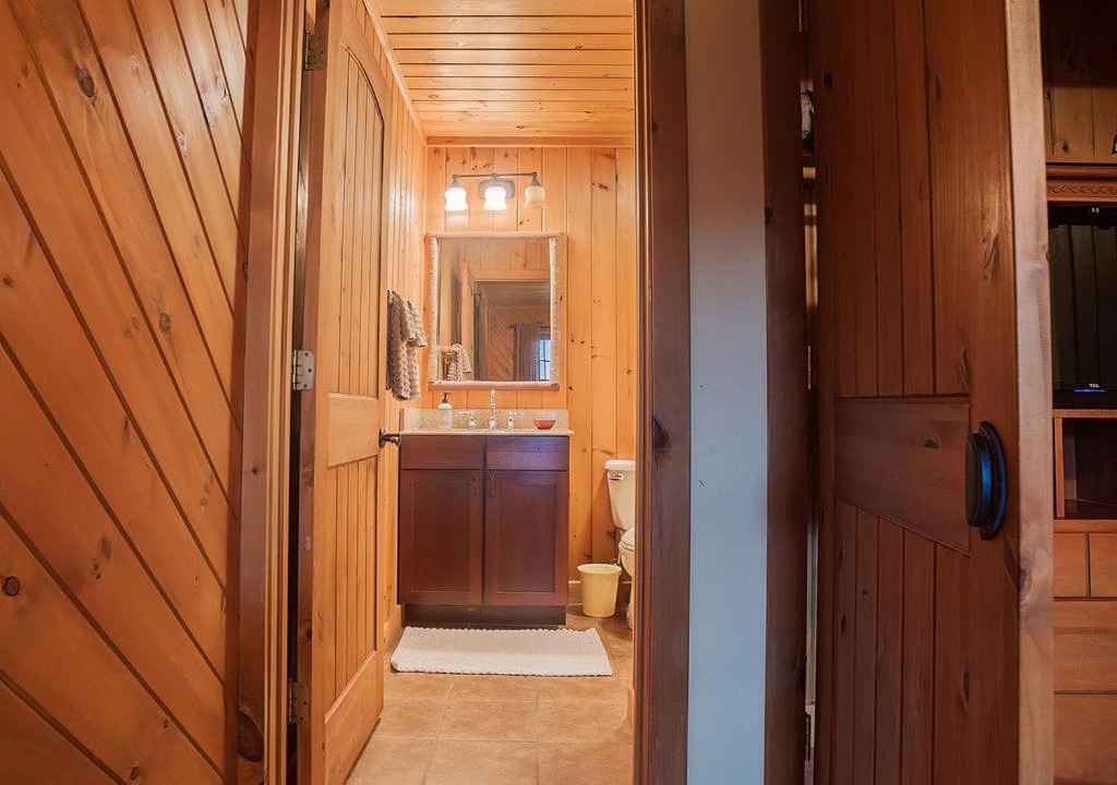 Photo of Bathroom in Sugar Grove