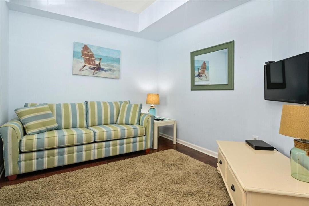 Photo of Others in Sunset Island