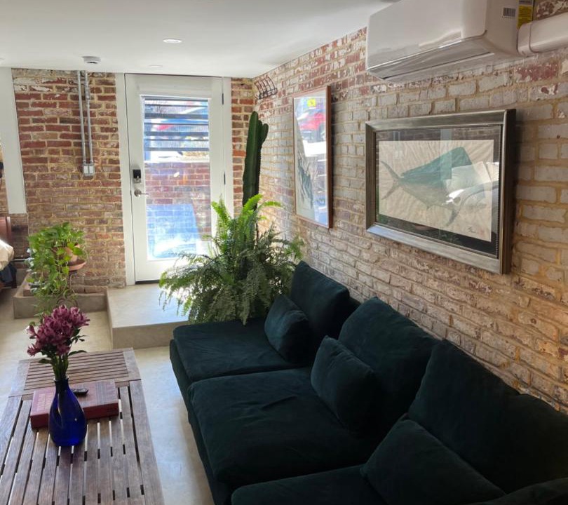 Photo of Livingroom in Truxton Circle