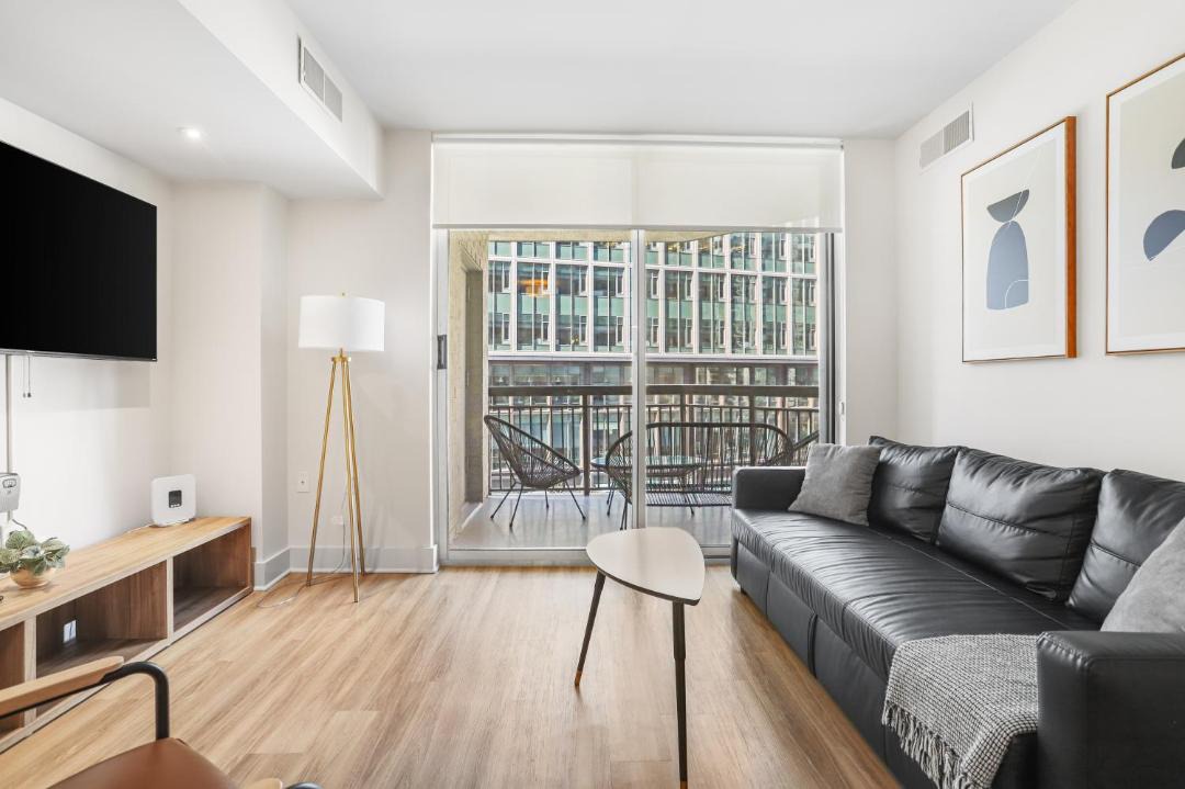 Photo of Livingroom in Crystal City