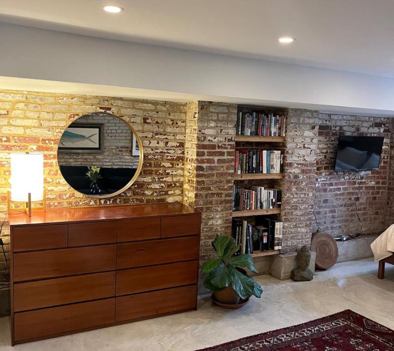 Photo of Livingroom in Truxton Circle