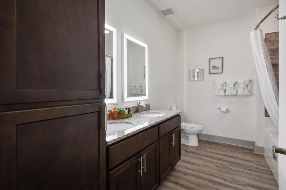 Photo of Bathroom in Farragut
