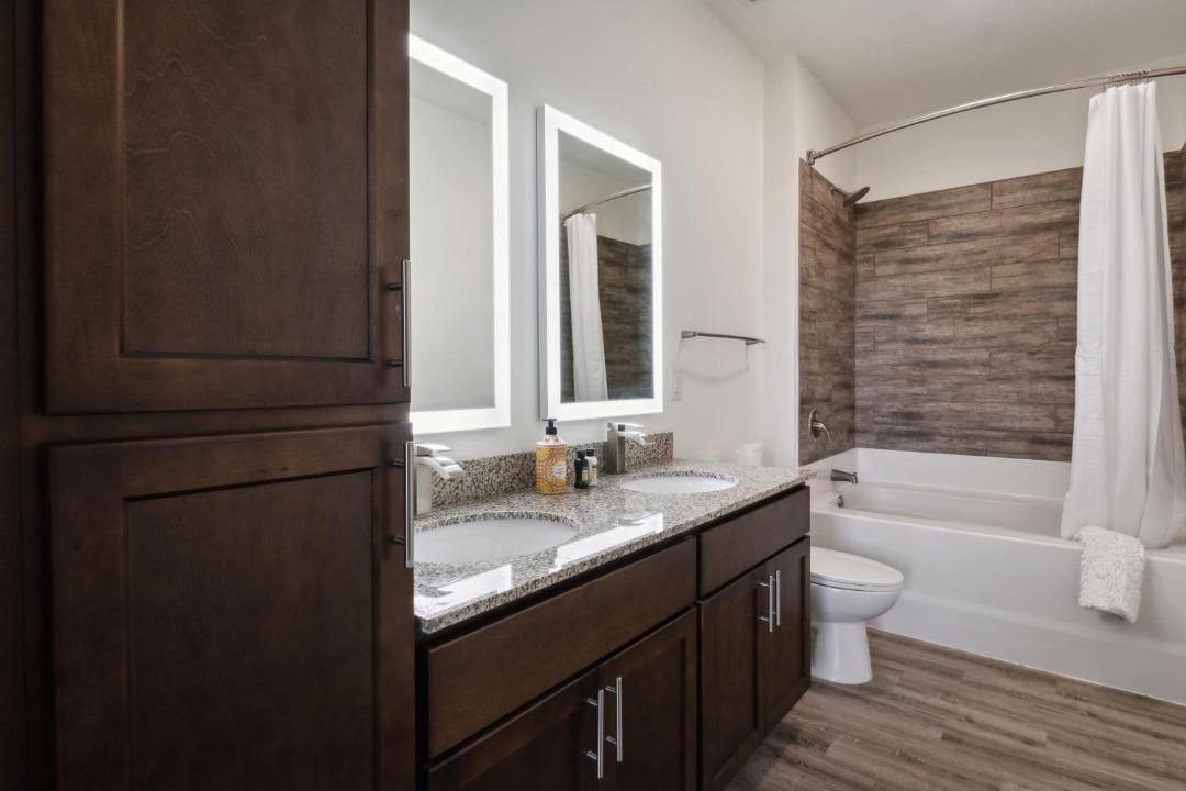 Photo of Bathroom in Farragut