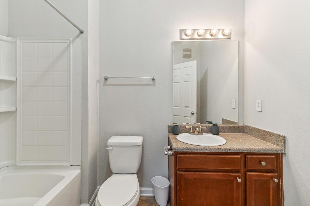 Photo of Bathroom in Valley