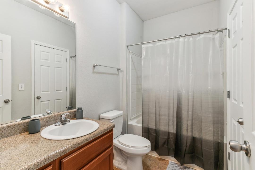 Photo of Bathroom in Valley