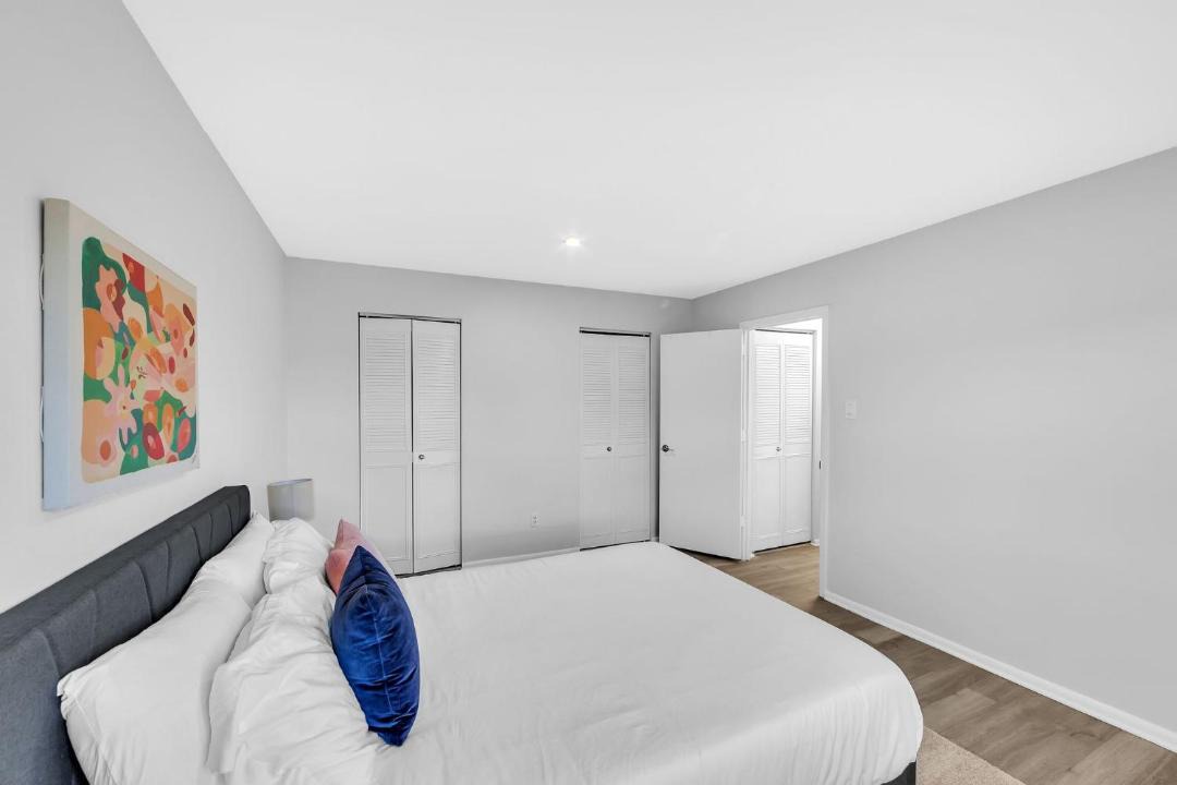 Photo of Bedroom in Newark