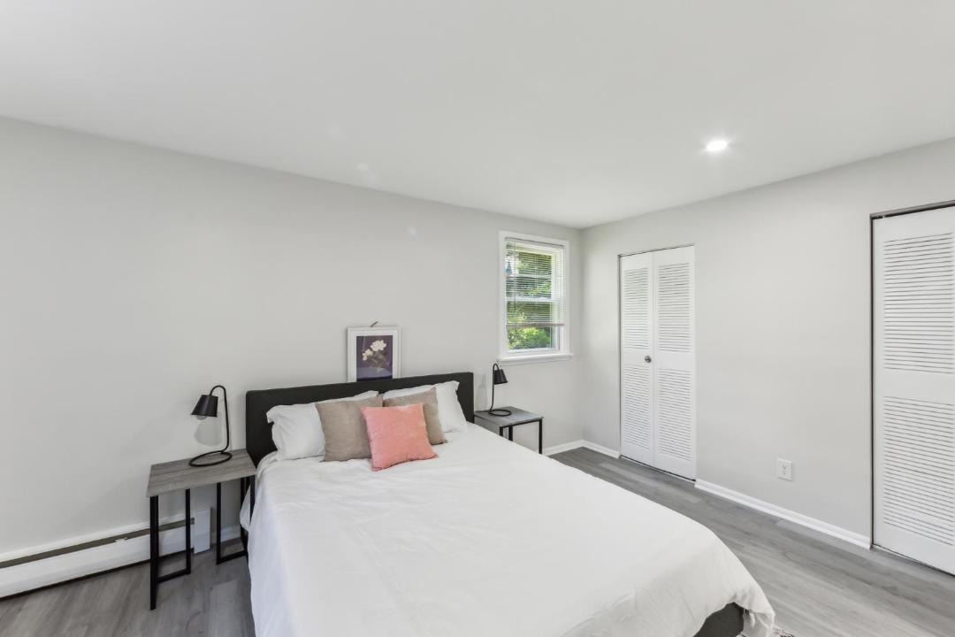 Photo of Bedroom in Newark