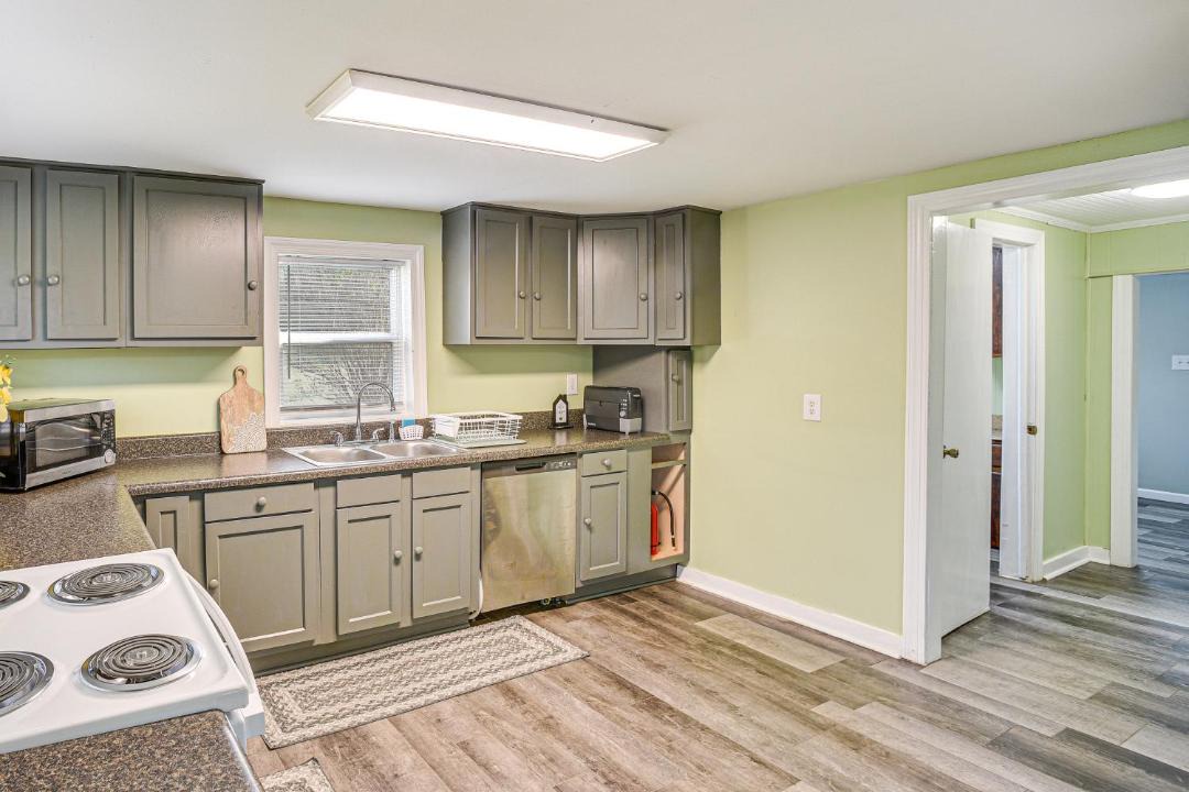 Photo of Kitchen in Guntersville