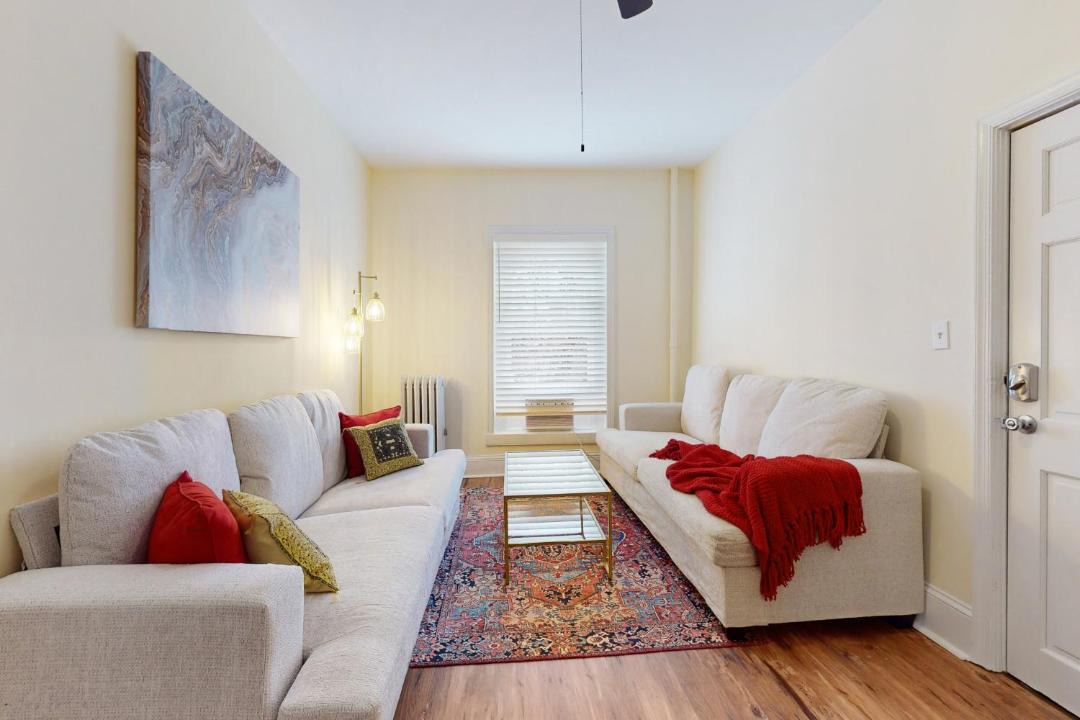 Photo of Livingroom in Downtown