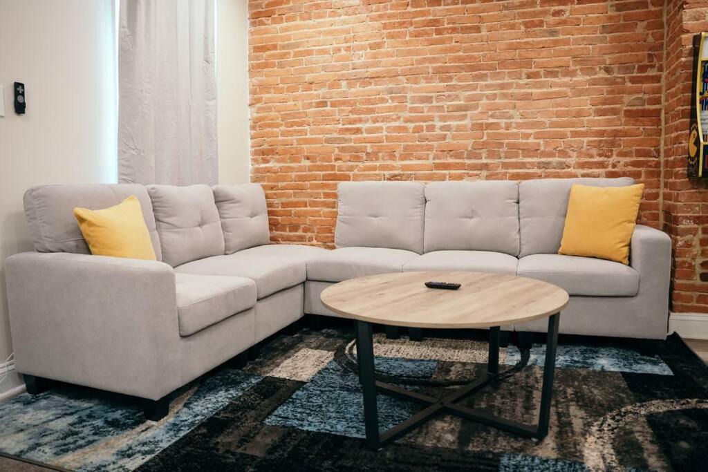 Photo of Livingroom in Fells Point