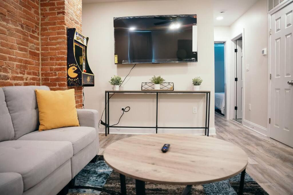 Photo of Livingroom in Fells Point