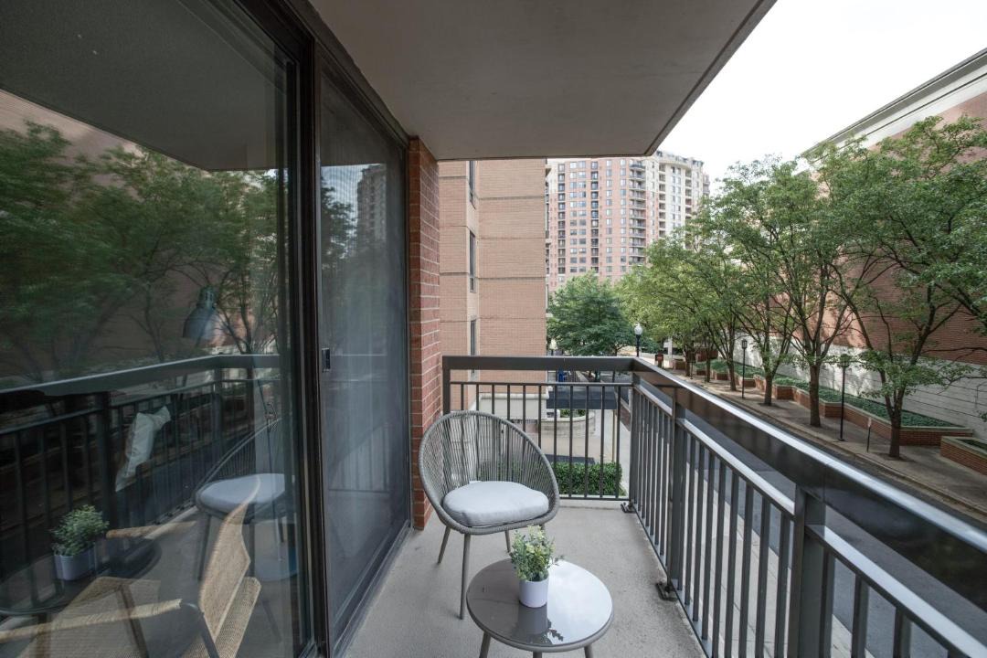 Photo of Patio Balcony in Pentagon City