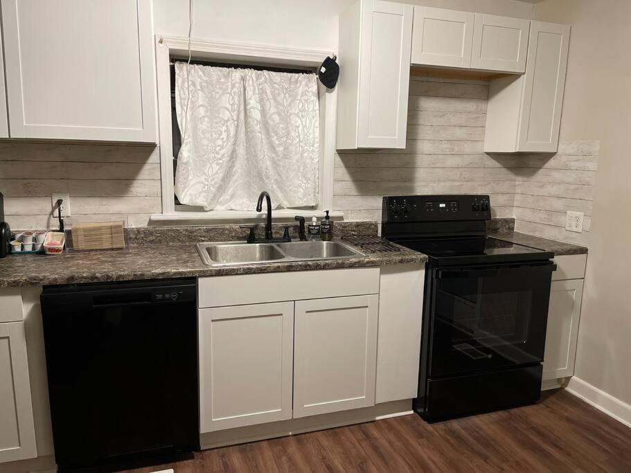 Photo of Kitchen in Elizabeth City