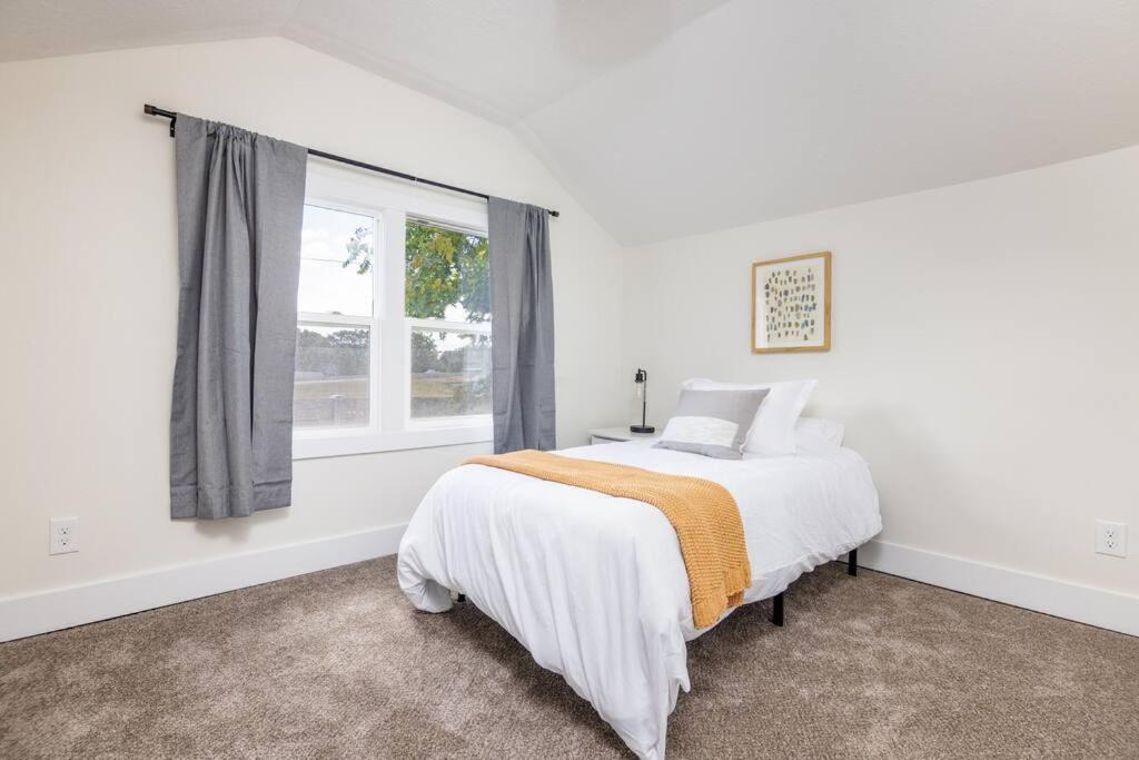 Photo of Bedroom in Des Moines