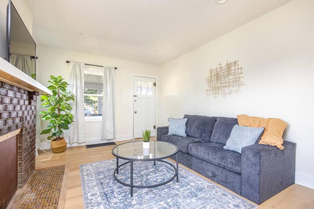 Photo of Livingroom in Des Moines