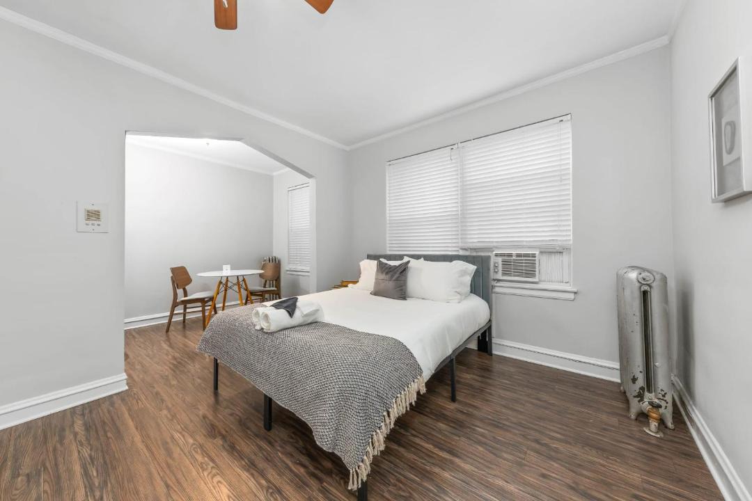 Photo of Bedroom in Hyde Park