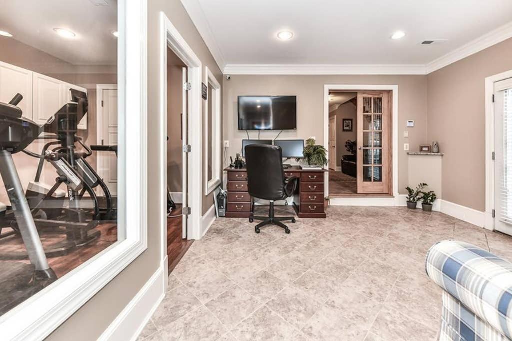 Photo of Livingroom in Leesburg