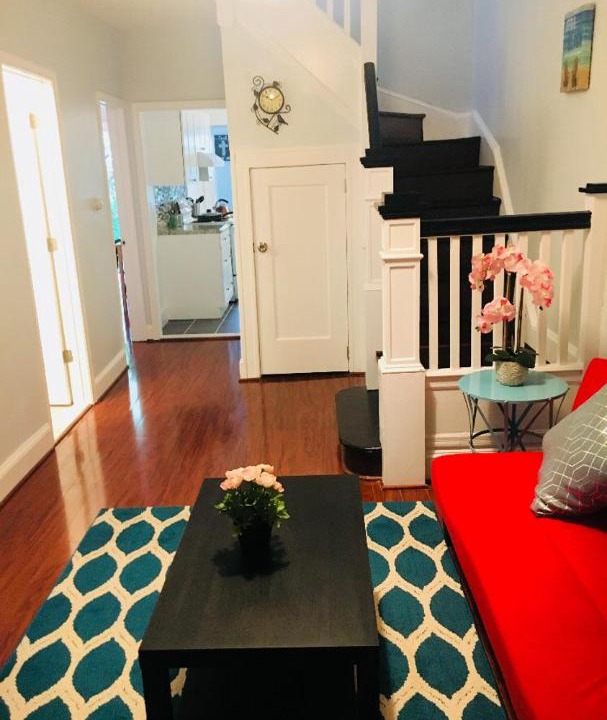 Photo of Livingroom in Charles Village