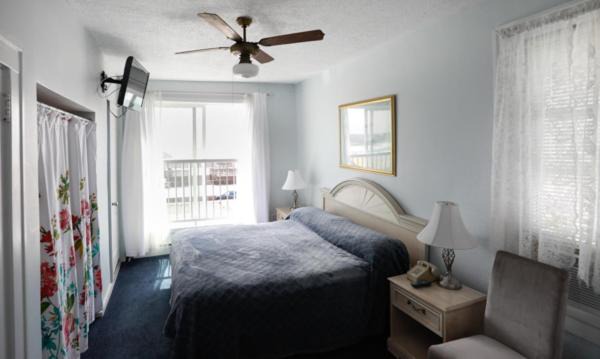 Photo of Bedroom in Wall