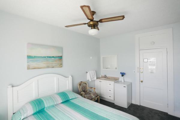 Photo of Bedroom in Wall