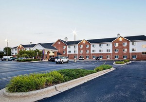 Holiday Inn Express Chicago Northwest-Vernon Hills, an Ihg Hotel