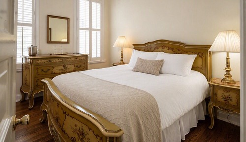 Room, 1 Queen Bed, Ensuite, Ground Floor
