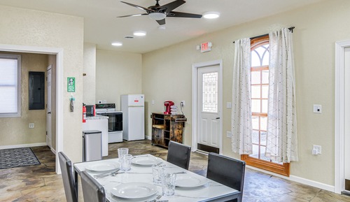 Apartment (2 Bedrooms)