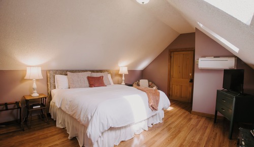 Honeymoon Suite, 1 King Bed, Non Smoking