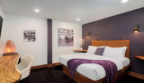 Standard Room, 1 King Bed