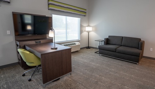 Studio, 1 King Bed, Accessible (3x3 Shower)