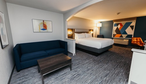 Suite, 1 King Bed, Accessible (Communications)