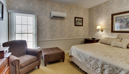 Room, Courtyard View
