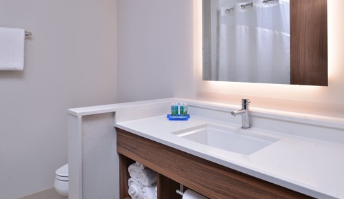 Room, 2 Queen Beds (Communications Accessible)