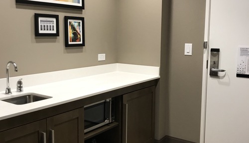 Suite, 1 King Bed, Accessible, Refrigerator