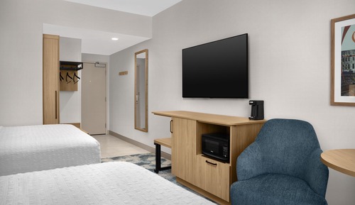 Room, 2 Queen Beds (Microwave/Fridge)