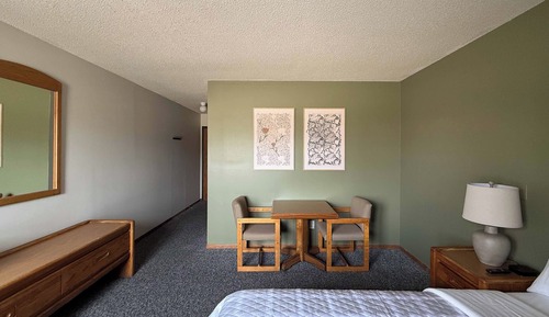 Classic Room, 1 Queen Bed, Non Smoking